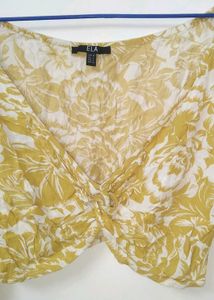 Pinteresty V Neck Cutest Top/ Perfect Detailing