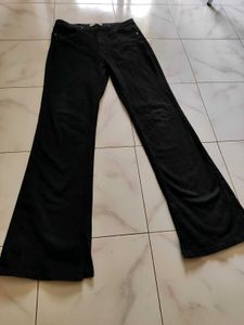 Outryt Black Bootcut Jeans