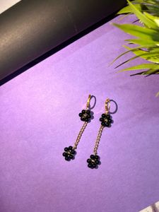 4 Sets Of Earrings