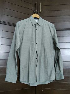 Jean Pierre Men Green Checks Slimfit Printed Shirt