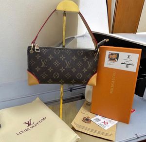 LV Handbags- Highly Demanding Black Is Available