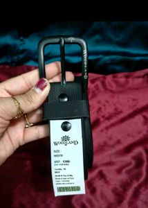 WOODLAND Black leather belt