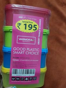 Set of 4 vibrant color container storage lunch box