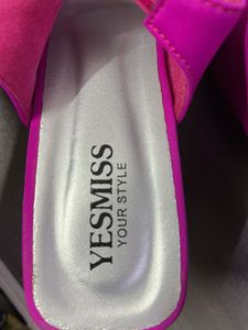 brand new Hot Pink Heels totally unused 🫶