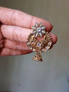 Golden jhumke earring