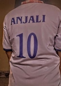 Best Item Just Weared Once In Sports Day