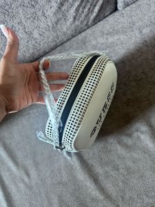 Guess Los Angeles Pouch