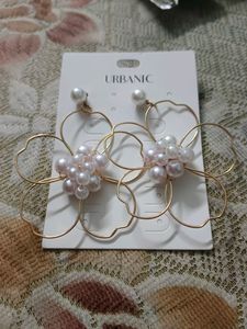 URGENT SELLING. White Gold Earrings from Urbanic.