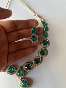 Necklace With Earrings And Mangtika