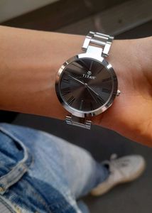 Titan Youth Analog Black Dial Women's Watch