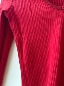 Chic Ribbed V-Neck Long-Sleeve Bodysuit