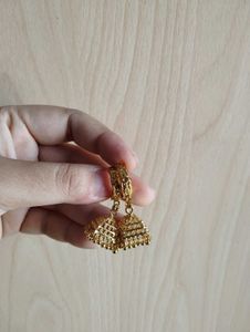 GOLDEN EARRINGS 😍