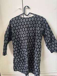 Green And Black Short Kurti Combo