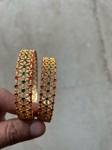 Gold-toned Floral Bangle Set