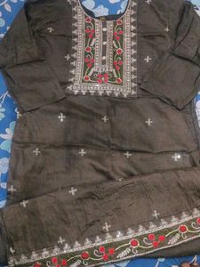 Elegant Embroidered Kurta Set