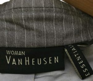Van Heusen Women&#39;s formal suit