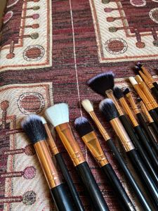 Makeup Brush Set - 14 Piece