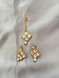 Earring With Tika