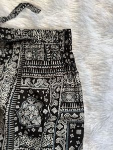 Patterned Casual Pants