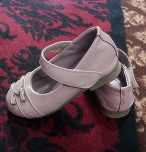 Cute Pink Girls Shoes – Kids Size 11 (19 cm)