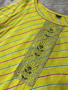 Yellow Lehriya Print Short Kurti – Size S