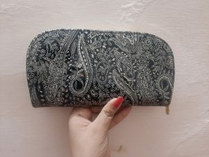 Women Grey Clutche