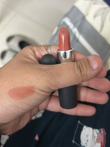 Swiss Beauty Lipstick