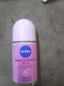 Nivea Pearl & Beauty Deodorant