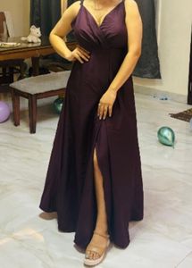 A side Slit dress 💜