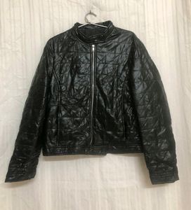 Eststo Black Jacket