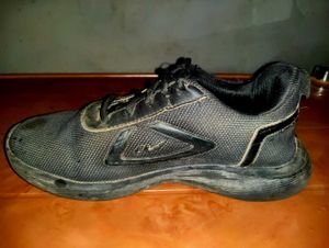 Peak Running Shoes - Good Condition