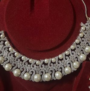 Pearl Necklace And Earing Beautiful Peice
