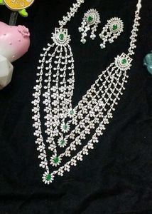 Elegant Emerald &amp; Diamond Jewelry Set