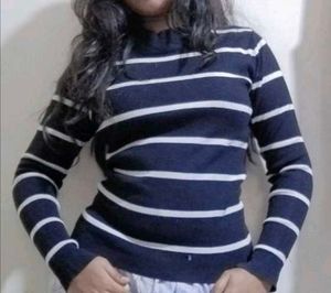 Slim Fit Stripped Round Neck Casual Knit/ Sweater
