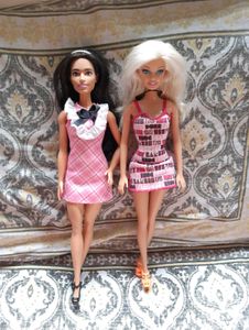 2 Combo Barbie Dolls Orignal