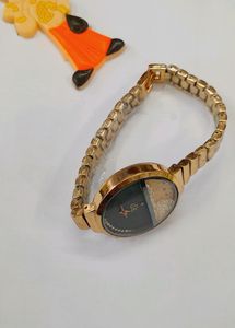 Branded QUARTZ watch ⌚️ 👌 😍✨️