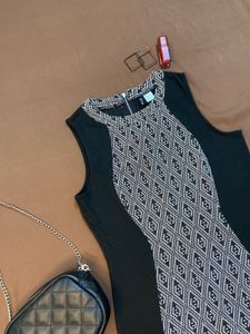 H&M Divided Classy shift Dress
