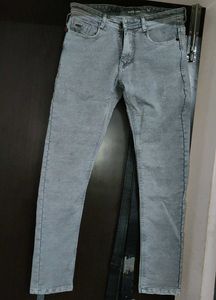 Light Wash Slim Fit Jeans