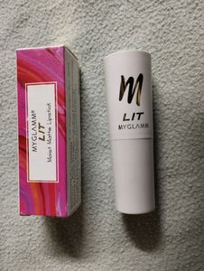 Myglamm Lipstick Shade Coral Darling