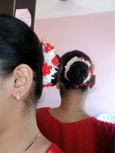 Premium Artificial Mogra Gajra For Bun With Rubber
