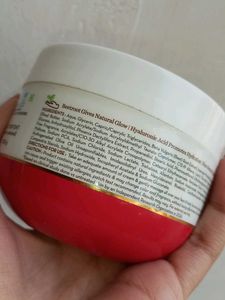 MamaEarth Beetroot Hydraful Light Moisturizing