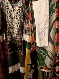 Elegant Pakistani Suit