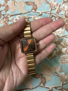 Sale!!Elegant Gold Watch