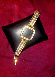 Golden Bracelet With White Jarkan Work❤️❤️