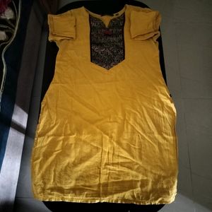 Combo Of 4 Kurtas