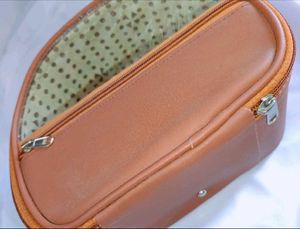 🆕 Makeup Vanity Box