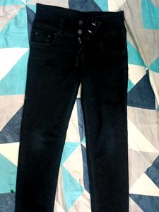 Black High-Waisted Jeans