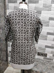 Patterned 3/4 Sleeve Tunic