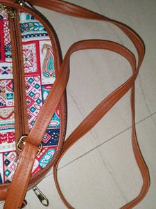 Everyday Sling Bag – Barely Used, Like New!
