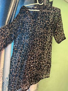 ANIMAL PRINT STRAIGHT TOP